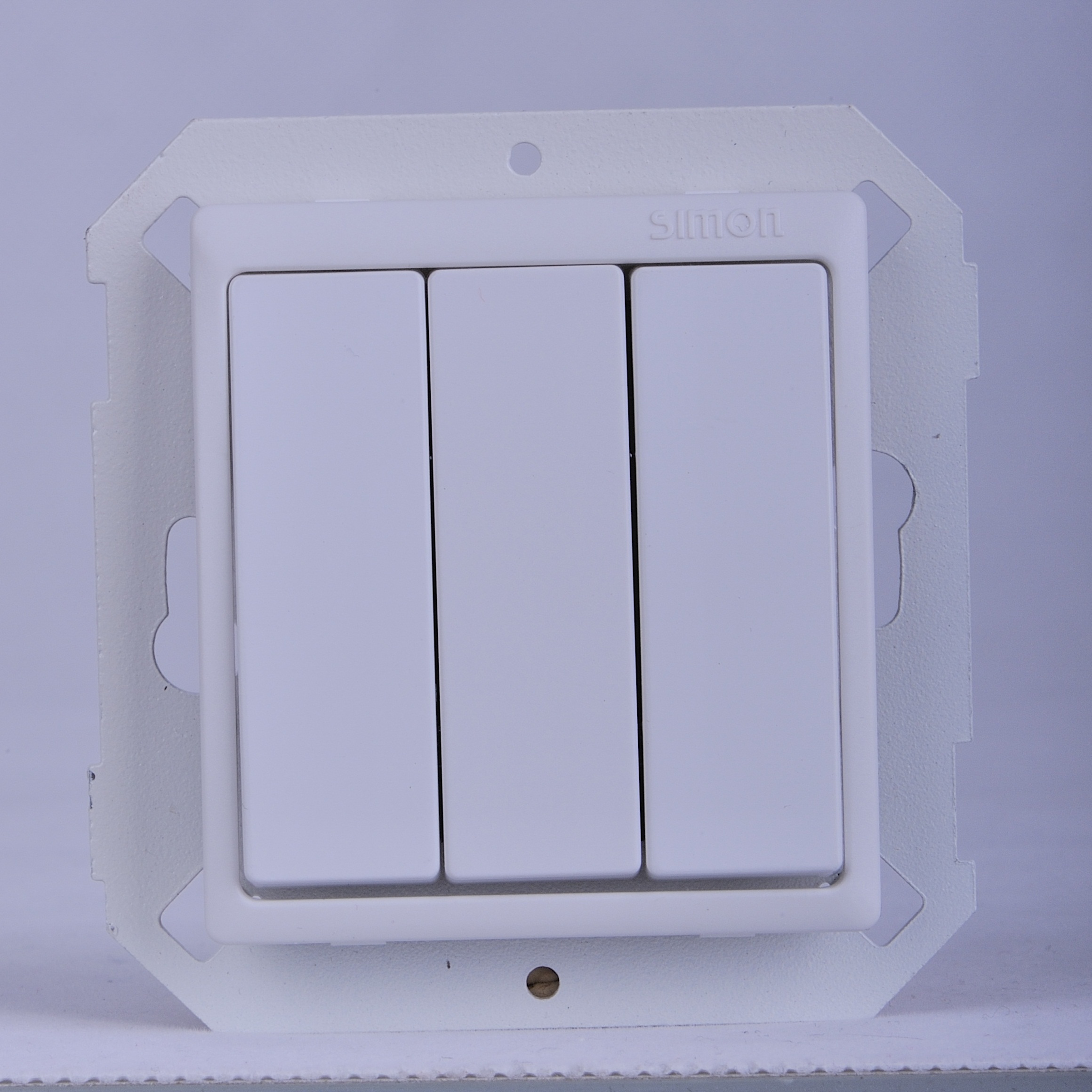 Module Công tắc ba 16A 1 chiều vuông màu trắng Simon Series V8 80371