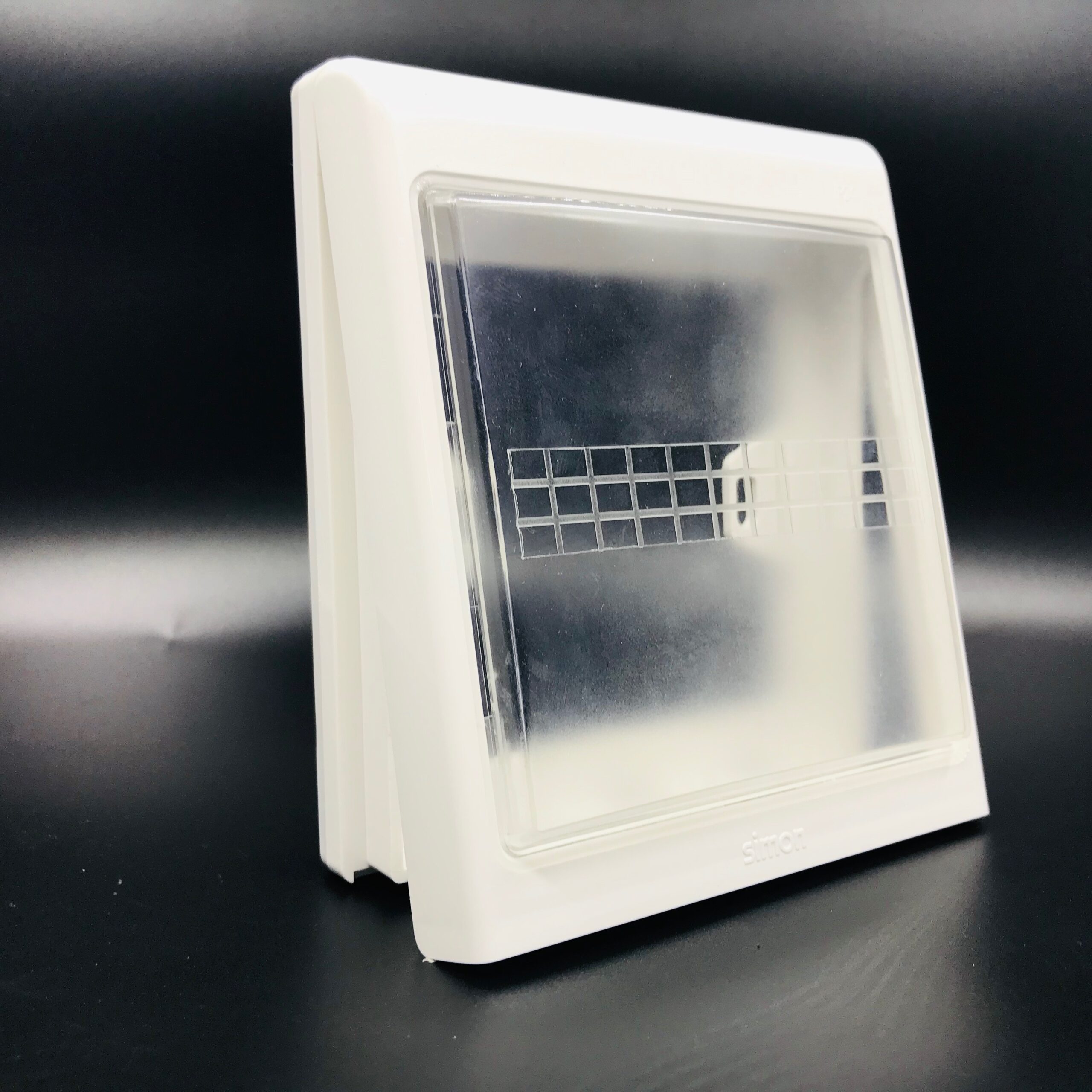 Mặt che nước trong mềm dùng cho công tắc vuông màu trắng Simon S254