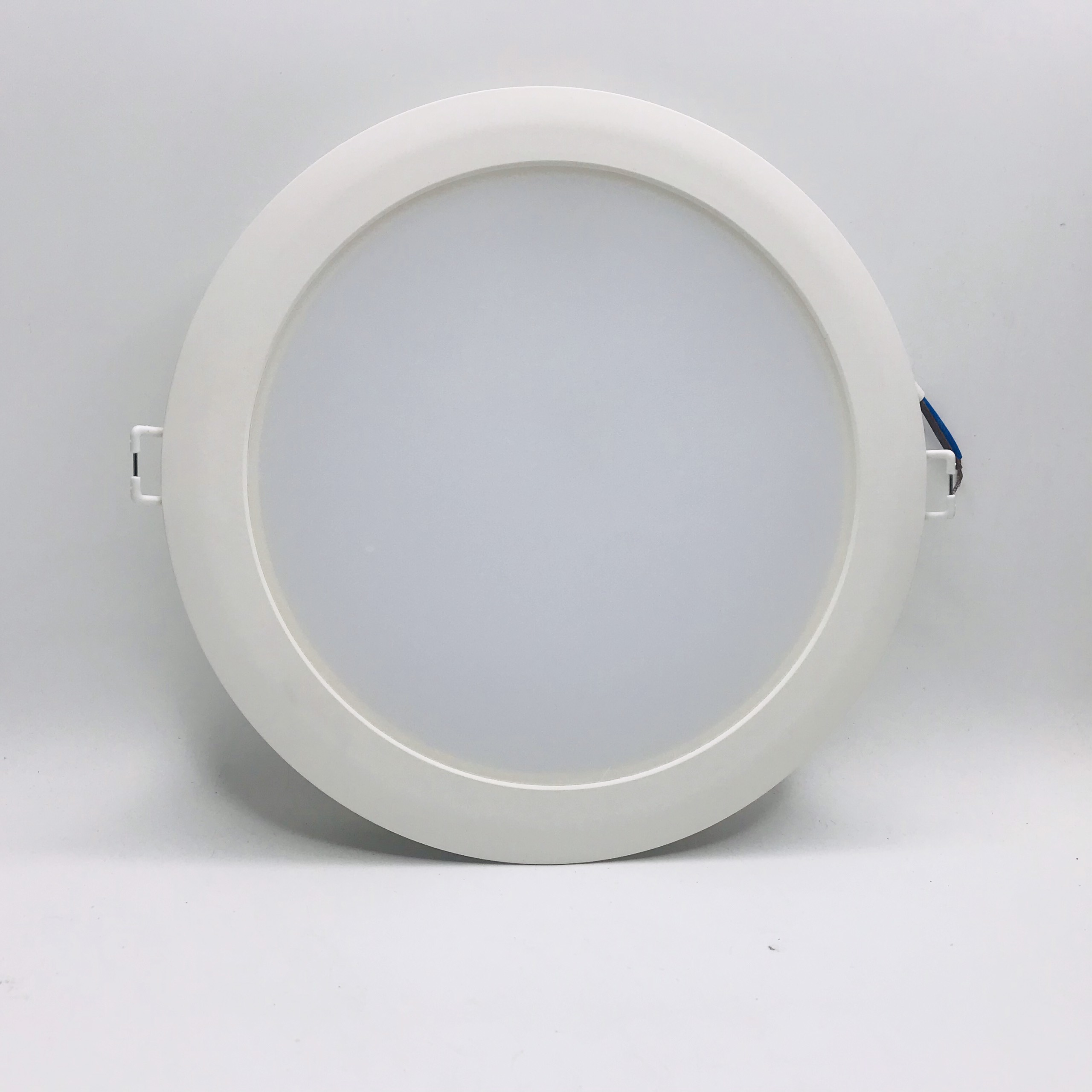 Đèn LED Valor downlight tròn ánh sáng trắng 6500K 24W Simon N03E0-1113